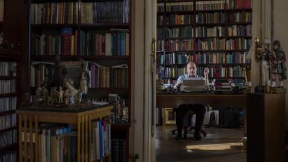 Javier Marías, escritor, colaborador de El País Semanal y académico de Real Academia de la lengua.
