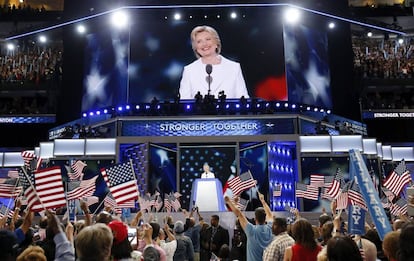 Hillary Clinton, en la Convenci&oacute;n Dem&oacute;crata en que acept&oacute; la nominaci&oacute;n a la presidencia de Estados Unidos. 