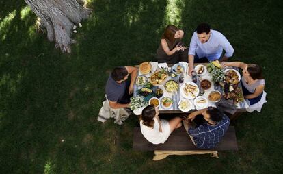 Esta comunidad ostenta el título de Capital Española de la Gastronomía 2021. Los 300 días de sol al año invitan a disfrutarla al aire libre.