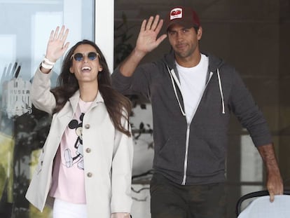 Ana Boyer y Fernando Verdasco a su salida del la clínica Ruber Internacional de Madrid, este viernes. 