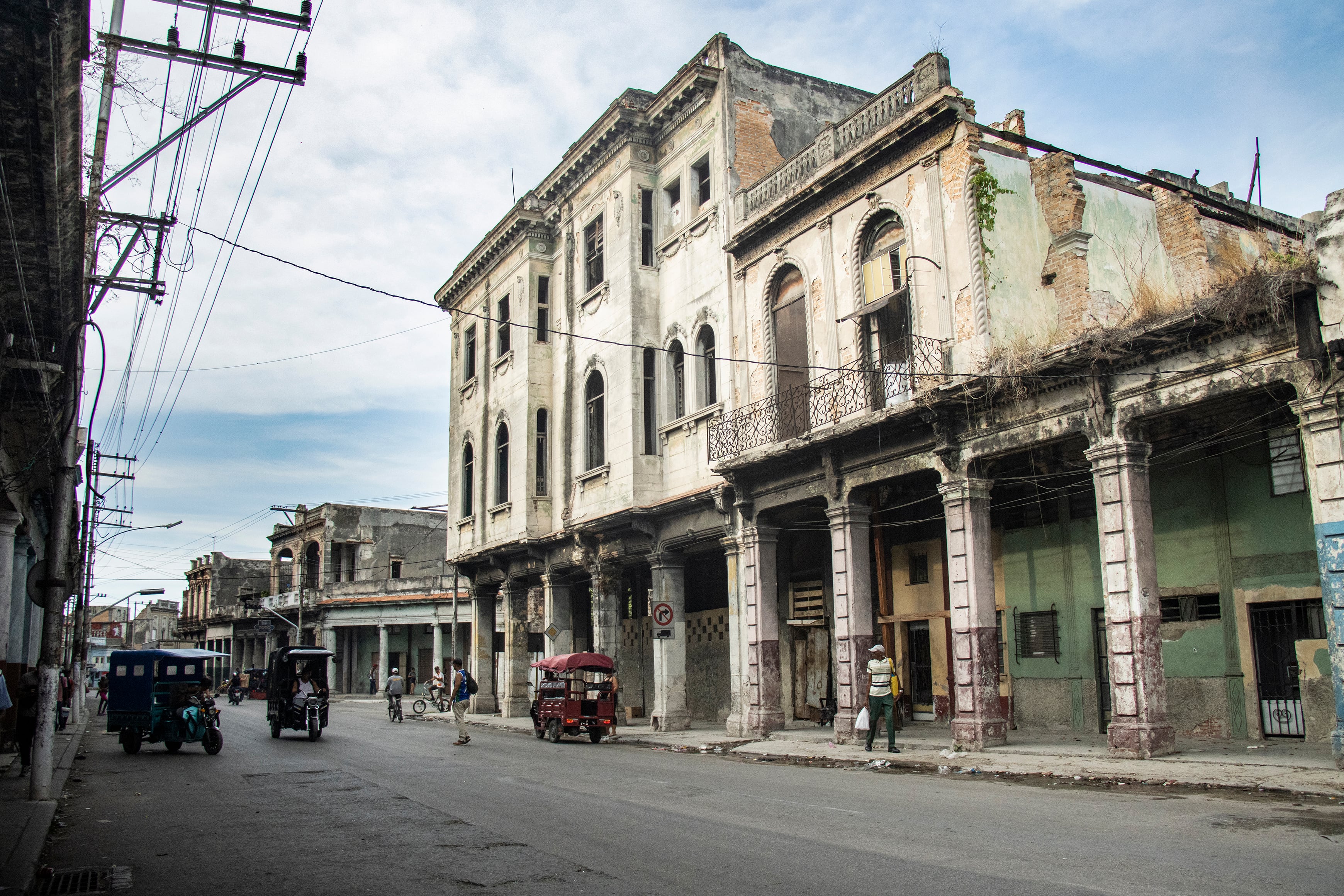 Cuba se abre al capitalismo y aprueba su mayor reforma en décadas: banca privada,&hellip;