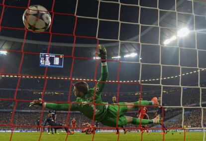David de Gea falla en el gol del Bayern