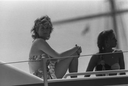 Lady Di a la coberta d'un iot, durant les vacances a Palma el 1987.