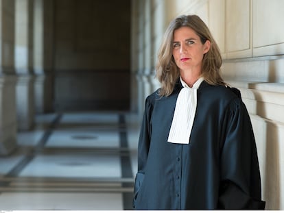 La jurista y escritora Camille Kouchner, autora de 'La familia grande', el superventas que ha abierto un debate social sobre el incesto en Francia.