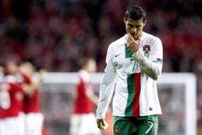 Cristiano Ronaldo, durante el partido contra Dinamarca.