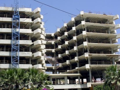 Viviendas en construcci&oacute;n en Estepona (M&aacute;laga). 