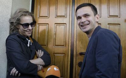 Sobchak, junto a Ilya Yashin, líder de la oposición en Rusia.