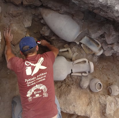 Hallazgo de ánforas romanas en el yacimiento de Libisosa.