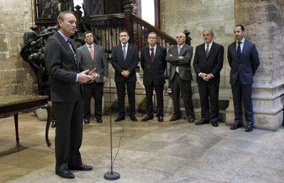 Los cinco rectores se reunieron con Alberto Fabra el 28 de diciembre en el Palau de la Generalitat. 