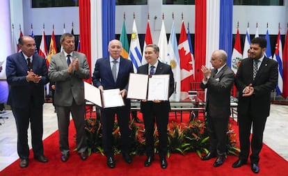 Representantes do Mercosul e do Canad&aacute; assinam ata de negocia&ccedil;&atilde;o de acordo de livre com&eacute;rcio. 