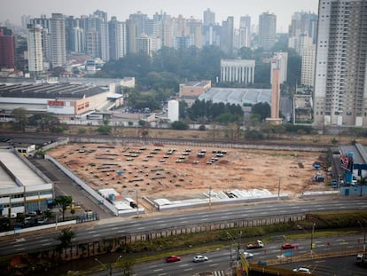 Obras na UFABC, paralisadas por falta de verba.