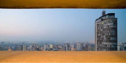 <b>Vista a partir do Edifício Copan, 2007</b>. 3/3 fotografia sobre papel Kodak endura 148,4 X 298,5 cm