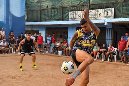 En los últimos años el Piki Voley se ha expandido en los barrios pobres que rodean Buenos Aires y se ha convertido en un fenómeno que mueve altas cantidades de dinero.