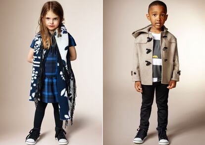 Burberry adapta sus hits al tamaño mini. Los fulares y los trench, imprescindibles en el armario que la firma crea para los niños.