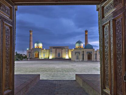 La plaza Registán, una de las más bonitas del mundo, en Samarcanda (Uzbekistán).