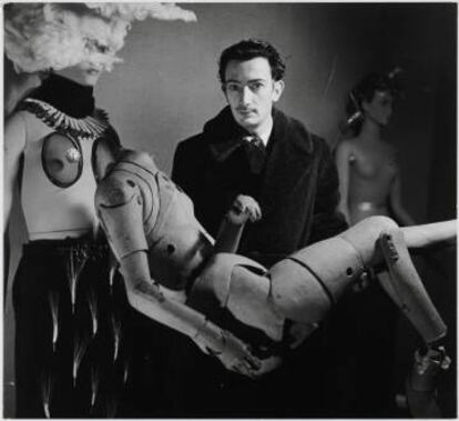 Fotografía de Dalí tomada por Denise Bellon en 1938.