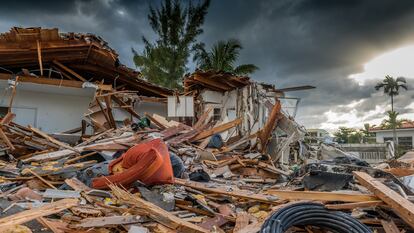 Casa destruida por el paso de un huracán en Florida.