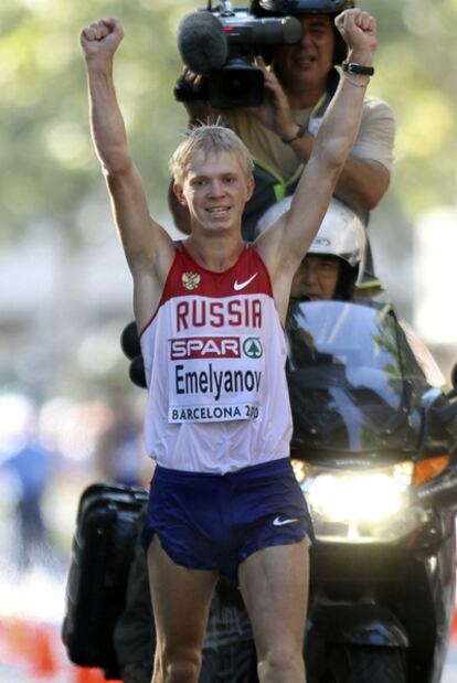 El ruso Stanislav Emelyanov, primera medalla de oro en el Europeo de Atletismo de Barcelona.