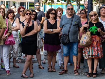 Minuto de silencio por la muerte de Rita Nicola, asesinada el pasado sábado por su expareja.