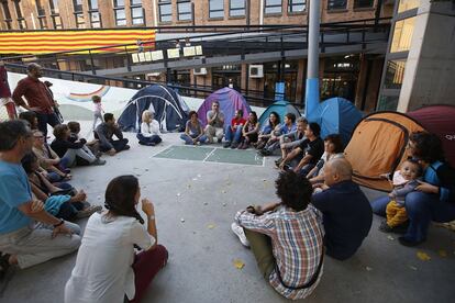 Acampada en un col·legi de Terrassa.