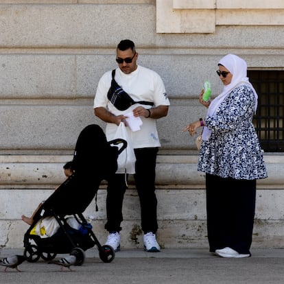 MADRID, SPAIN - JULY 04: Several tourists in the center of Madrid, on July 4, 2024, in Madrid, Spain. Spain is heading for a new record tourist season, surpassing 33 million international tourists up to May, which is 13.6% more than in the same period of 2023, according to data made public this Wednesday by the National Statistics Institute (INE), which puts the expenditure of these tourists in our country at more than 43,200 million, 21.8% more than in the first five months of 2023. (Photo By Eduardo Parra/Europa Press via Getty Images)