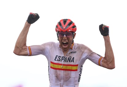 David Valero celebra la medalla de bronce.