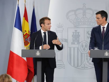 French President Emmanuel Macron and Pedro Sánchez.