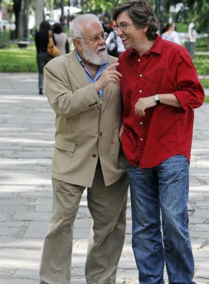 Gonzalo Suárez (izquierda) y David Trueba, la semana pasada en Madrid.