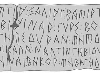 Escriptura ibèrica en una de les cares del plom de la Serreta d'Alcoi.