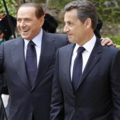 'Il Cavaliere' italiano y el primer ministro galo, Nicolás Sarkozy