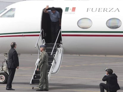 O ex-presidente boliviano Evo Morales desembarca em solo mexicano.