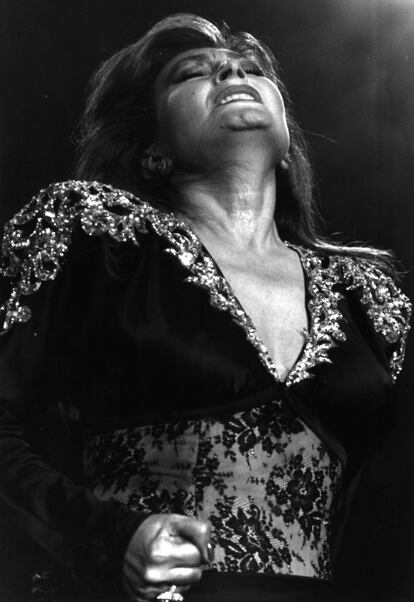 Rocío Jurado en un concert a Madrid, el 1990.
