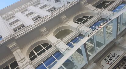 Fachada del nuevo Hyatt Centric Gran Vía Madrid, que abrirá sus puertas en diciembre.