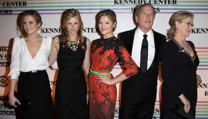 Meryl Streep, com seu marido e as três filhas, em foto de 2011.