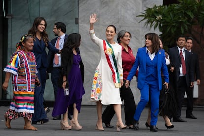 Claudia Sheinbaum sale de palacio de San Lazaro donde tomó de protesta como presidenta de México.