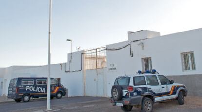 Fachada del Centro de Internamiento de Extranjeros de El Matorral, en Fuerteventura.