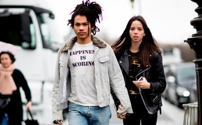 Luka Sabbat y Adriana Mora son la pareja a la que seguir la pista

Ambos son influencers, desfilaron en el último show de Dolce & Gabbana y se coronan como la pareja millenial que todas las firmas quieren tener en su front row.