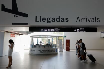 Pasajeros en el Aeropuerto Internacional de la Región de Murcia (AIRM)
EDU BOTELLA/EUROPA PRESS
(Foto de ARCHIVO)
19/07/2021