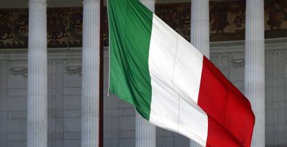 Bandera de Italia en Roma