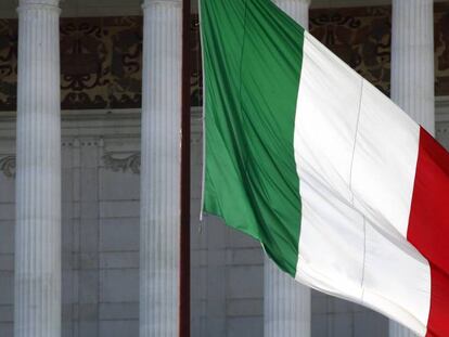 Bandera de Italia en Roma