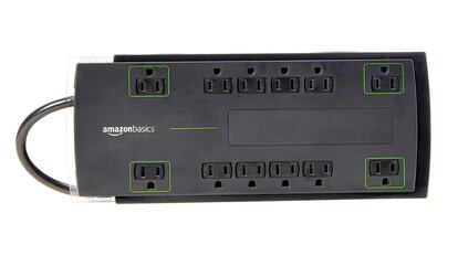 protector de sobretensión Amazon Basics