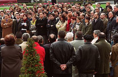 Concentración en el centro de Bilbao en la que se hallaban varios dirigentes políticos.