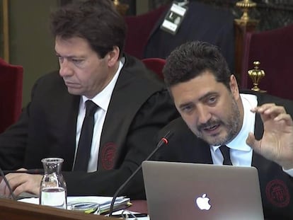 Mariano Vergés, abogado de Dolors Bassa, durante la última jornada de esta semana en el juicio del 'procés'.