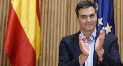 El secretario general del PSOE, Pedro S&aacute;nchez, durante la reuni&oacute;n del plenario de los grupos socialistas del Congreso, Senado y Parlamento Europeo.