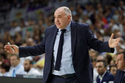El entrenador del Real Madrid Pablo Laso durante el primer partido de la final de la Liga ACB.