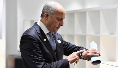 O ministro francês de Exteriores, Laurent Fabius, neste domingo.