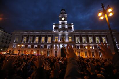 El presidente de la Federación Profesional del Taxi de Madrid, Julio Sanz, ha anunciado más concentraciones frente a la sede del PP y en la Puerta del Sol, y ha expresado el deseo de los taxistas de "solucionar el conflicto".