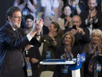 Rajoy no logra reactivar al partido con nuevas propuestas en la convención de Sevilla