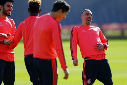 Ribery se divertía así en la sesión previa al duelo en Turín (BeIn Sports, 20.45).