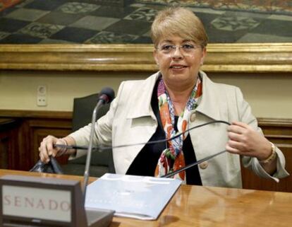 Imagen tomada en 2010 en el Senado de la entonces concejal del PP en Ceuta, que hoy ha presentado su dimisión por unas polémicas declaraciones en esta cámara sobre la población musulmana.